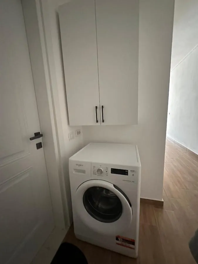 Vlora Central & Comfy Apartment